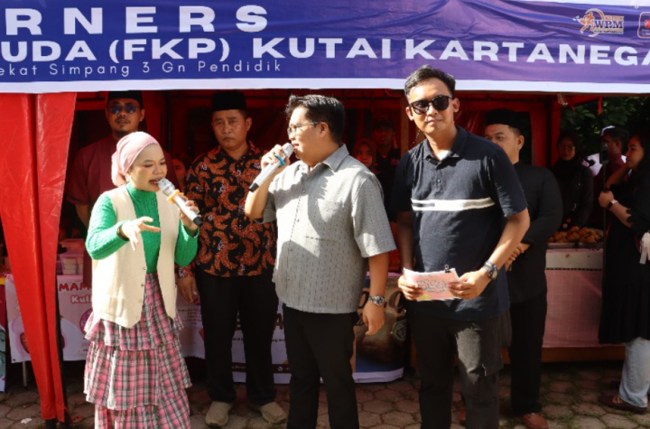 Wakil Bupati (Wabup) Kutai Kartanegara (Kukar) Rendi Solihin membuka Takjil War, kolaborasi 10 pedagang Usaha Mikro, Kecil, dan Menengah (UMKM) di Ruko Dekranasda Kukar.