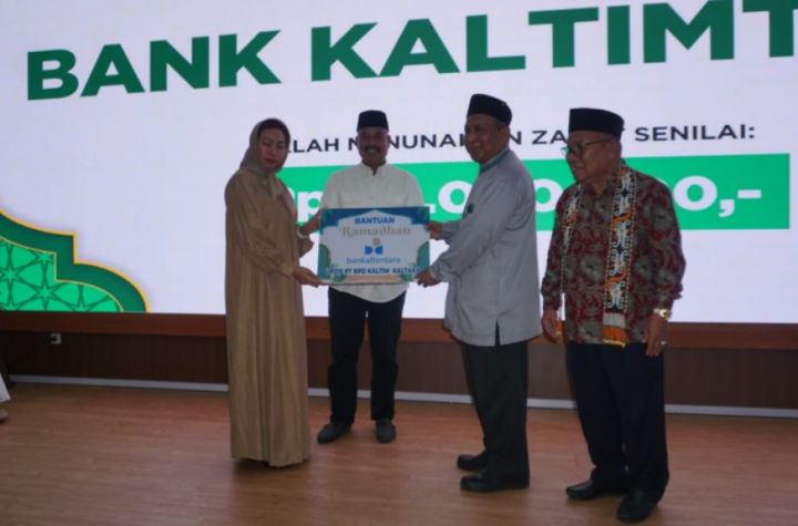 Bupati Kutai Kartanegara (Kukar) Edi Damansyah membuka Kukar Berzakat Tahun 2025.