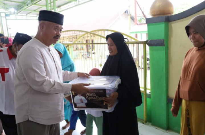 Bupati Kutai Kartanegara (Kukar) Edi Damansyah bersama jajaran melanjutkan kunjungan silaturahmi Ramadhan Pemkab Kukar, kali ini ke wilayah Kecamatan Loa Janan.