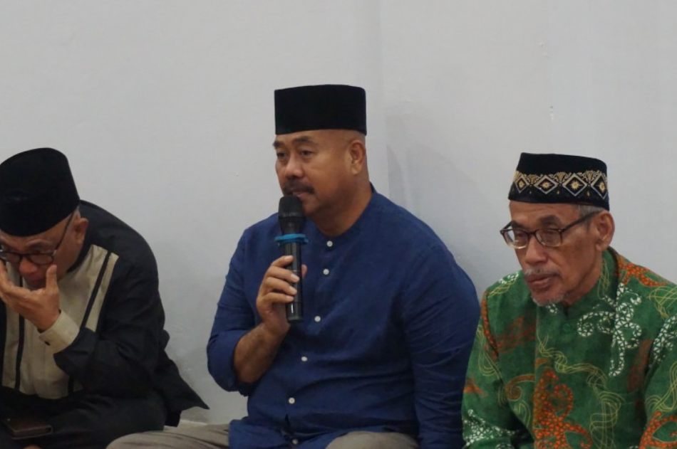 Bupati Kutai Kartanegara (Kukar) Edi Damansyah meresmikan Kantor Camat Samboja yang ditandai dengan pengguntingan pita dan juga Penandatanganan prasasti peresmian.
