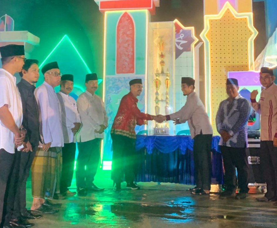 Sekretaris Daerah Kabupaten Kutai Kartanegara (Kukar) H. Sunggono membuka secara resmi Musabaqah Tilawatil Qur’an (MTQ) ke 9 tingkat Kecamatan Tenggarong Seberang.