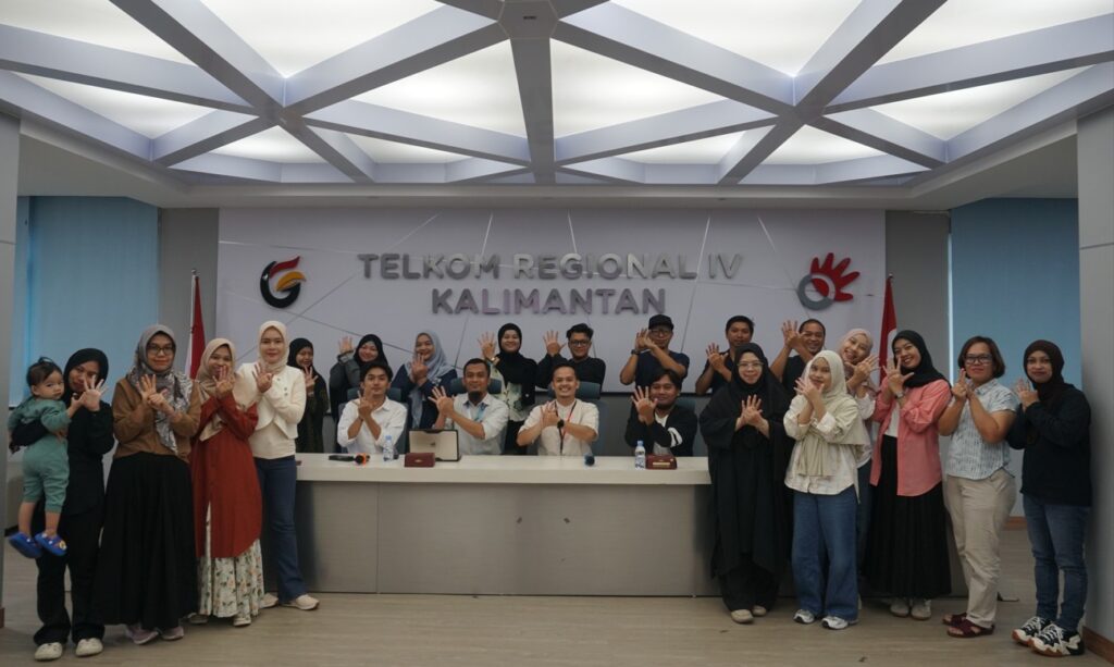 Workshop Pembuatan Video Konten Promosi, Rabu, 12 Februari 2026, di Ruang Akhlak Telkom Regional 4 Kalimantan. (sepintasinfo.com)
