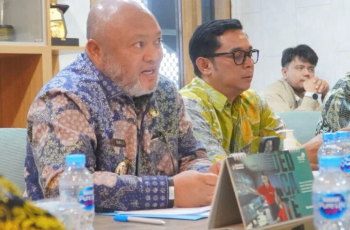 Wakil Bupati Berau, Gamalis, saat melakukan kunjungan langsung ke Kantor Telkom Regional IV Kalimantan di Balikpapan, Kamis (1642026). (Dok. Prokopim)