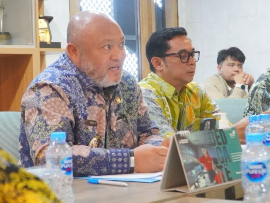 Wakil Bupati Berau, Gamalis, saat melakukan kunjungan langsung ke Kantor Telkom Regional IV Kalimantan di Balikpapan, Kamis (1642026). (Dok. Prokopim)