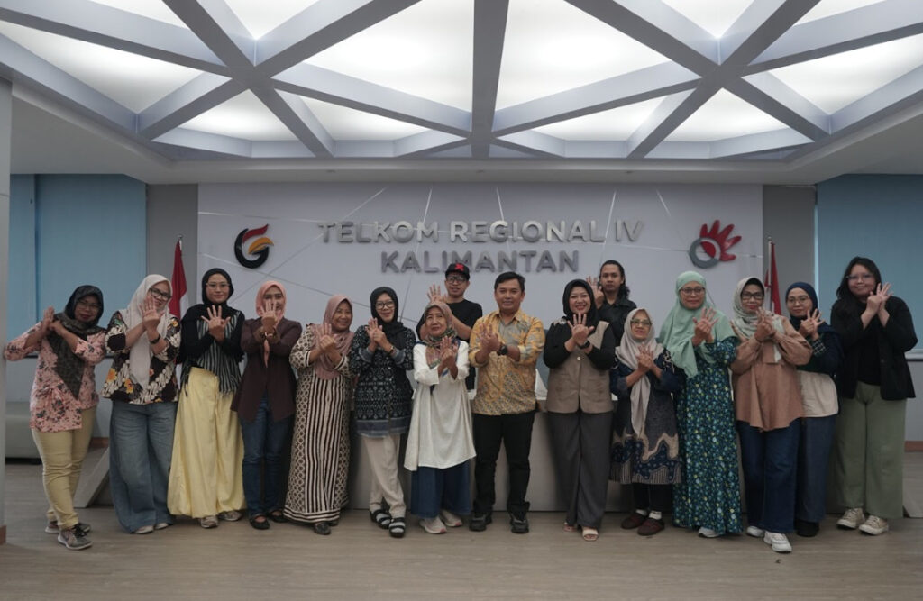 Indibiz Borneo kembali mendorong penguatan peran perempuan dalam dunia usaha melalui Workshop Womanpreneur yang digelar Jumat (24/4/2026) di Telkom Regional IV Kalimantan. (Sepintasinfo.com)